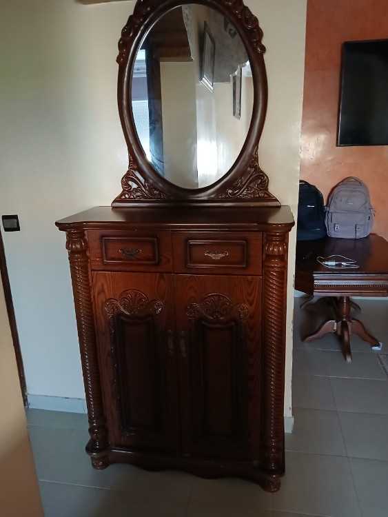 Armoire et miroir
