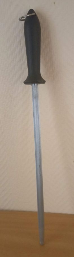 Fusil à aiguiser les couteaux noir  30 cm